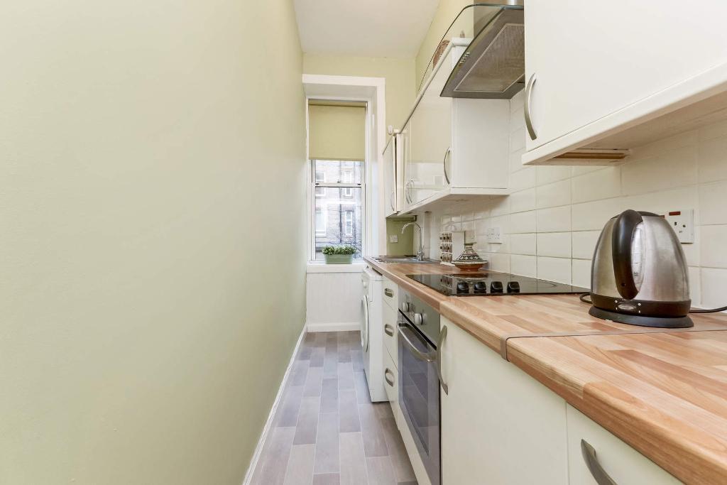 2 Bedroom Flat For Sale in Onslow Drive, Dennistoun, Glasgow, G31 2PZ