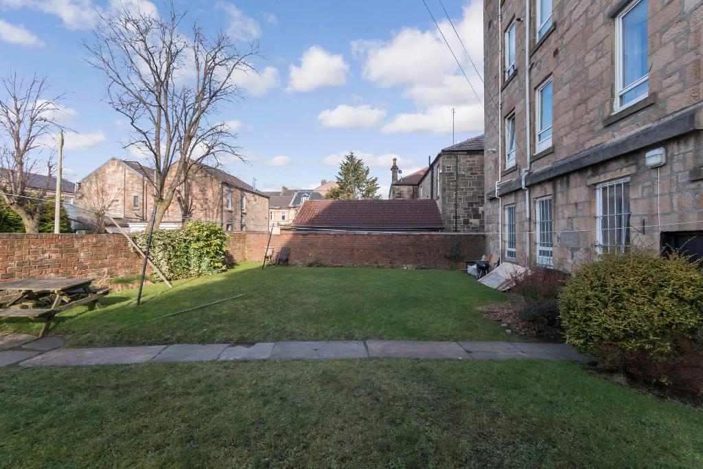 2 Bedroom Flat For Sale in Whitehill Street, Dennistoun, Glasgow, G31 2LS