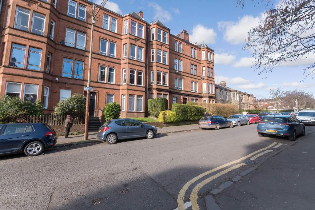 2 Bedroom Flat For Sale in Whitehill Street, Dennistoun, Glasgow, G31 2LS