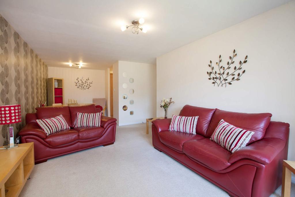 2 Bedroom Flat For Sale in Hanson Park, Dennistoun, Glasgow, Strathclyde, G31 2HA