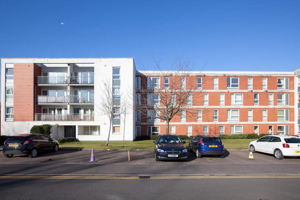 2 Bedroom Flat For Sale in Hanson Park, Dennistoun, Glasgow, Strathclyde, G31 2HA