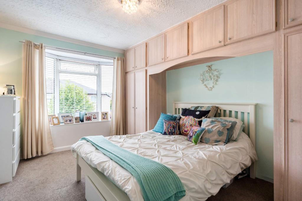 2 Bedroom Upper Cottage Flat For Sale in Kingsheath Avenue, Rutherglen