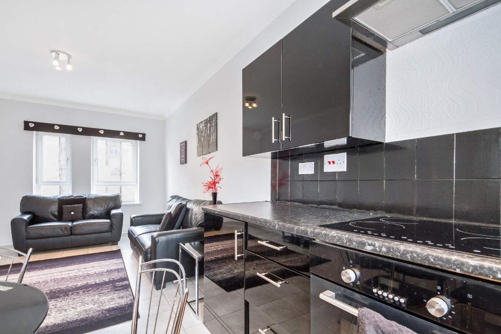 1 Bedroom Flat For Sale in Forbes Drive, Calton, Glasgow, g40 2lf