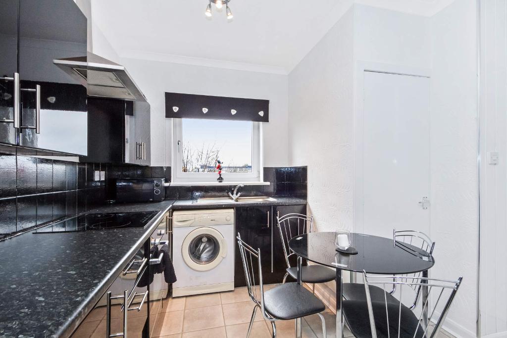 1 Bedroom Flat For Sale in Forbes Drive, Calton, Glasgow, g40 2lf