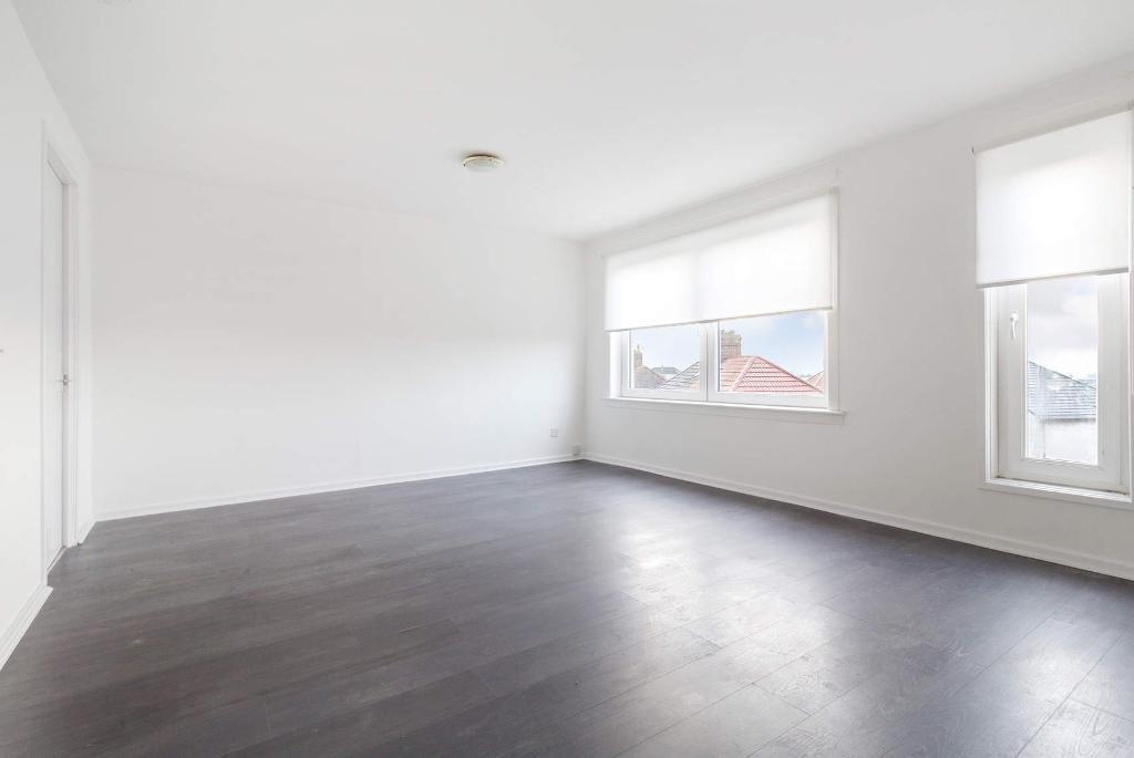 3 Bedroom For Sale in Lethamhill Road, Riddrie, Glasgow, G33 2SF