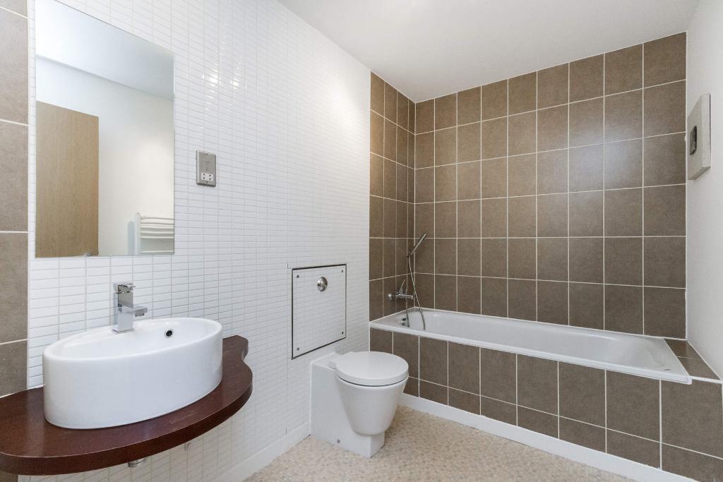 2 Bedroom Flat For Sale in Glasgow Harbour, Glasgow, Glasgow, G11 6BQ