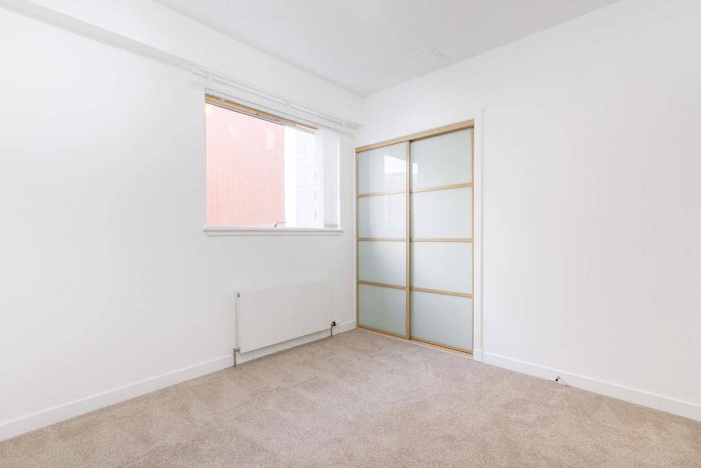 2 Bedroom Flat For Sale in Glasgow Harbour, Glasgow, Glasgow, G11 6BQ