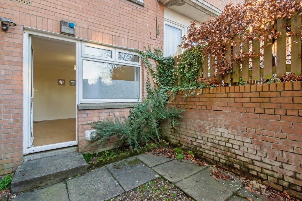 1 Bedroom Flat For Sale in Staffa Street, Glasgow, G31 3JB