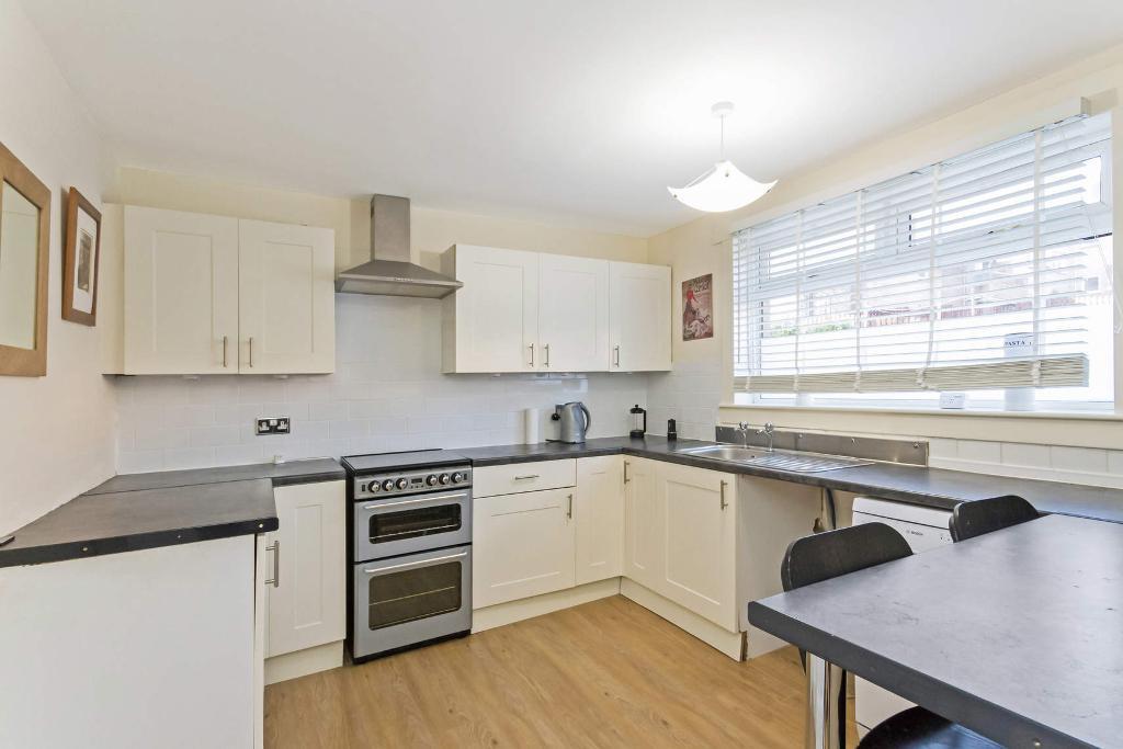 1 Bedroom Flat For Sale in Staffa Street, Glasgow, G31 3JB