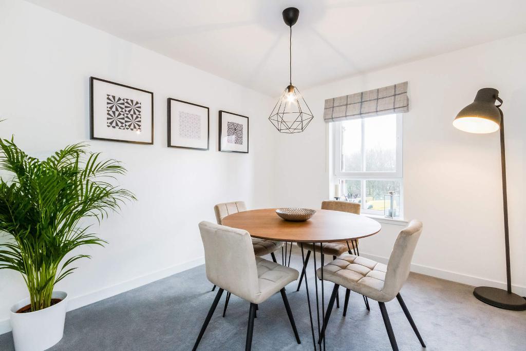 2 Bedroom Flat For Sale in Springfield Gardens, Parkhead, Glasgow