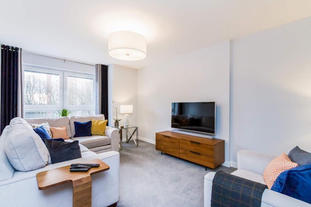 2 Bedroom Flat For Sale in Springfield Gardens, Parkhead, Glasgow