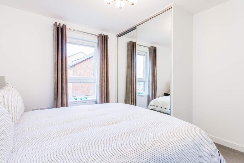 2 Bedroom Flat For Sale in Springfield Gardens, Parkhead, Glasgow