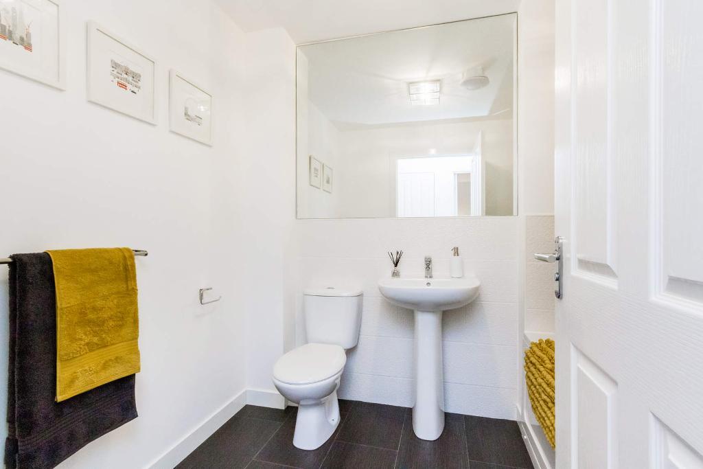 2 Bedroom Flat For Sale in Springfield Gardens, Parkhead, Glasgow