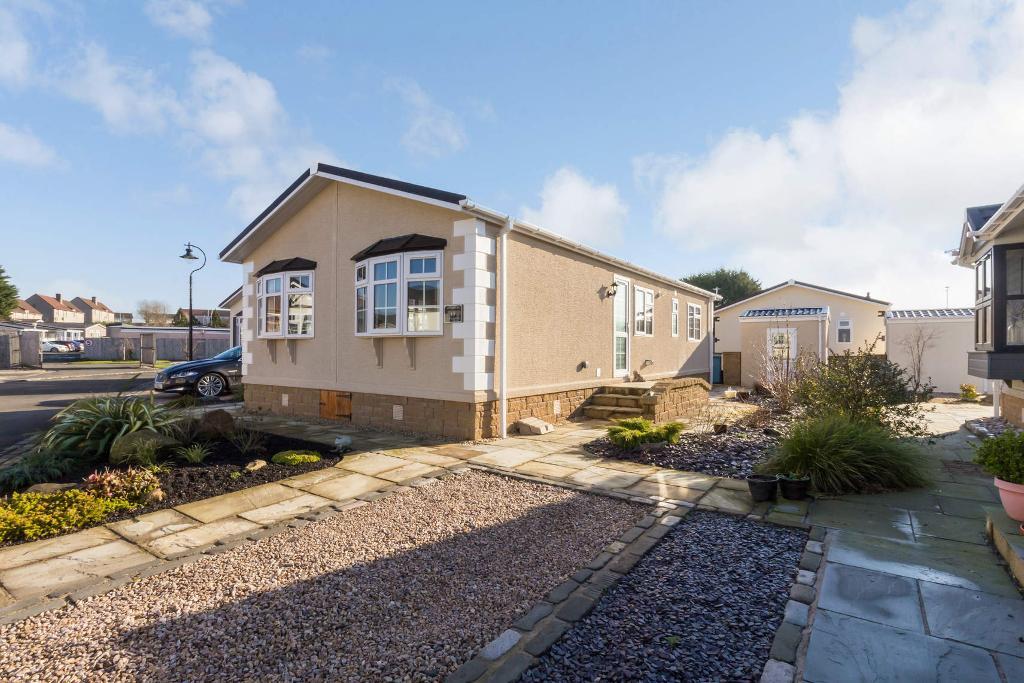 2 Bedroom Residential Park Home For Sale in Village Drive PLOT 40, Red