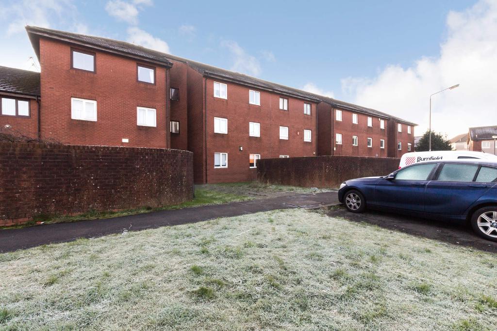 2 Bedroom Ground Floor Flat For Sale in Maukinfauld Road, Tollcross