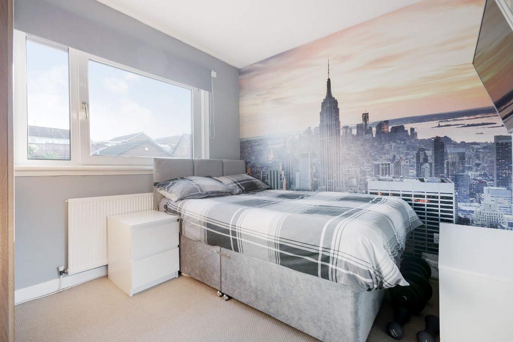 3 Bedroom SemiDetached For Sale in Mossbank Drive, Glasgow, G33 1LS