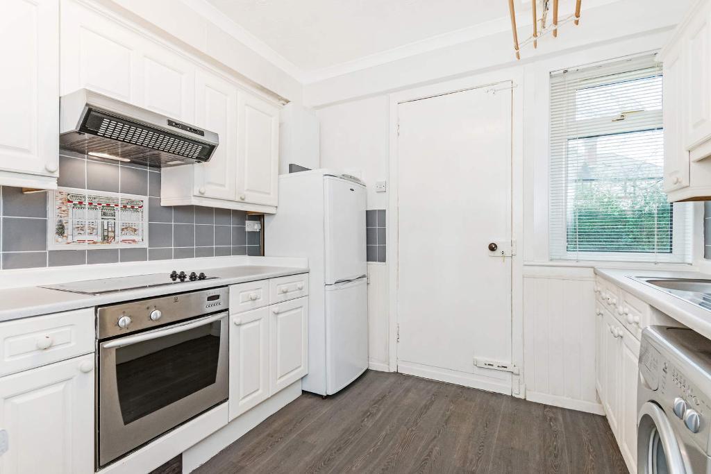 2 Bedroom Flat For Sale in Duchray Street, Riddrie, Glasgow, G33 2DD