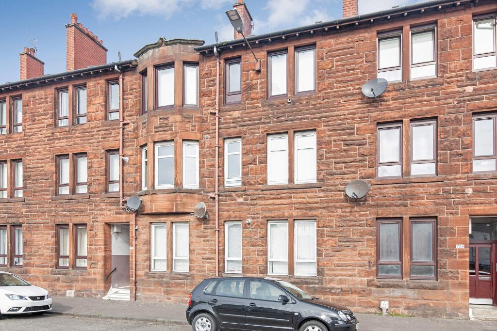 1 Bedroom Flat For Sale in Cumbernauld Road, Glasgow, G33 2EW