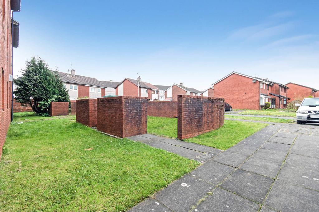 2 Bedroom Ground Floor Flat For Sale in Maukinfauld Road, Glasgow, G32 8TS