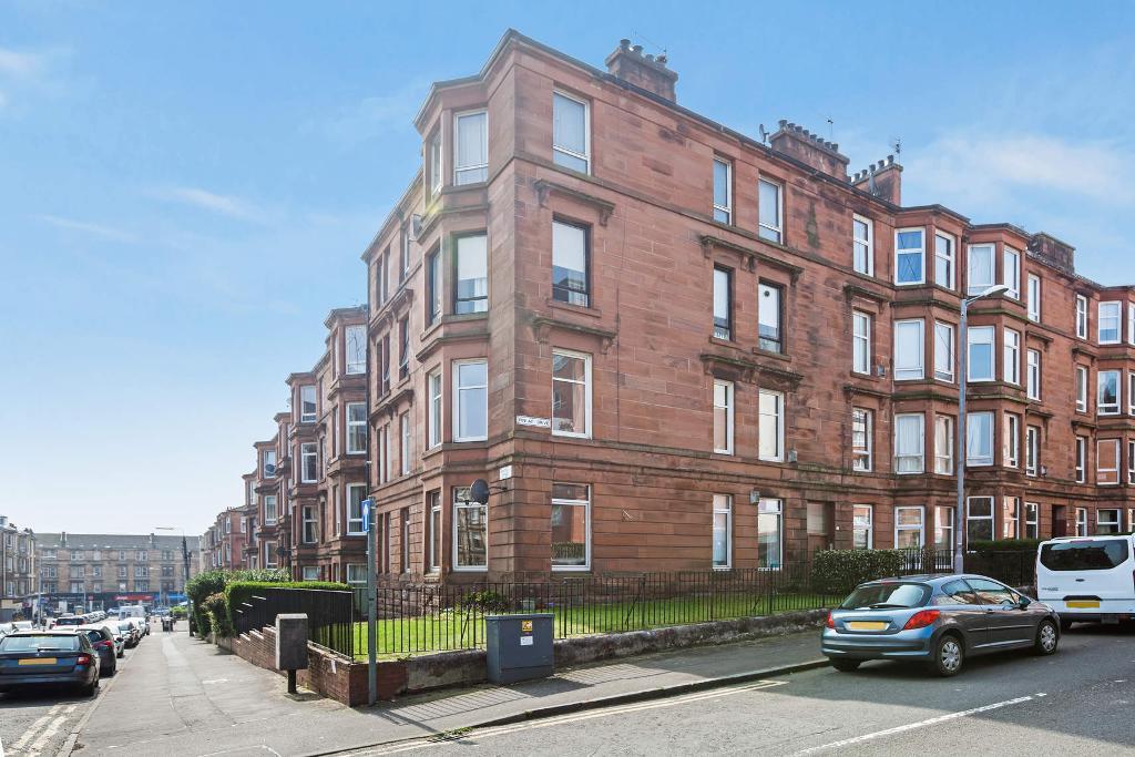 2 Bedroom Flat For Sale in Finlay Drive, Dennistoun, Glasgow, South