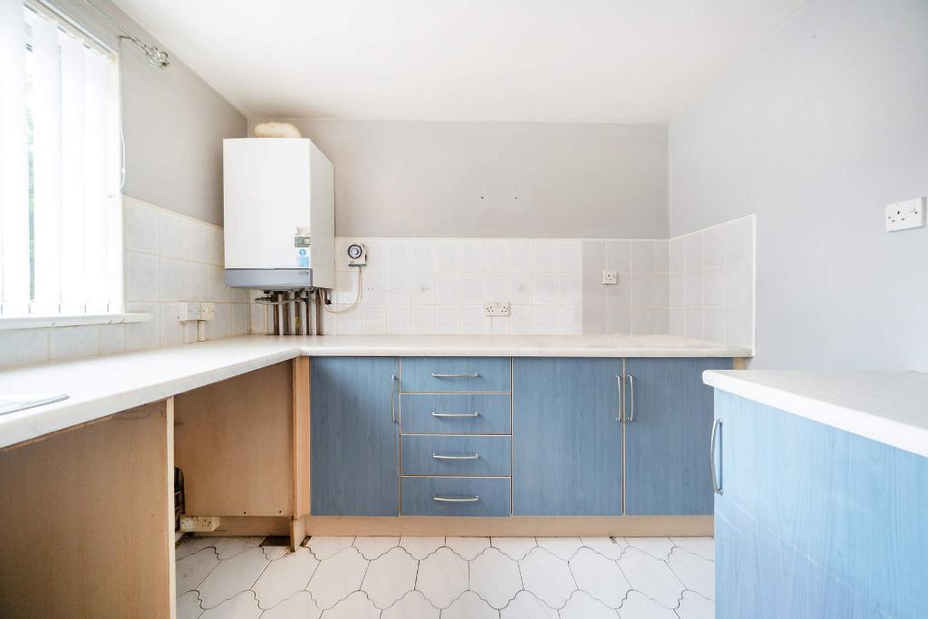 4 Bedroom Flat For Sale in St Mungo Ave, Townhead, Glasgow, G4 0PH