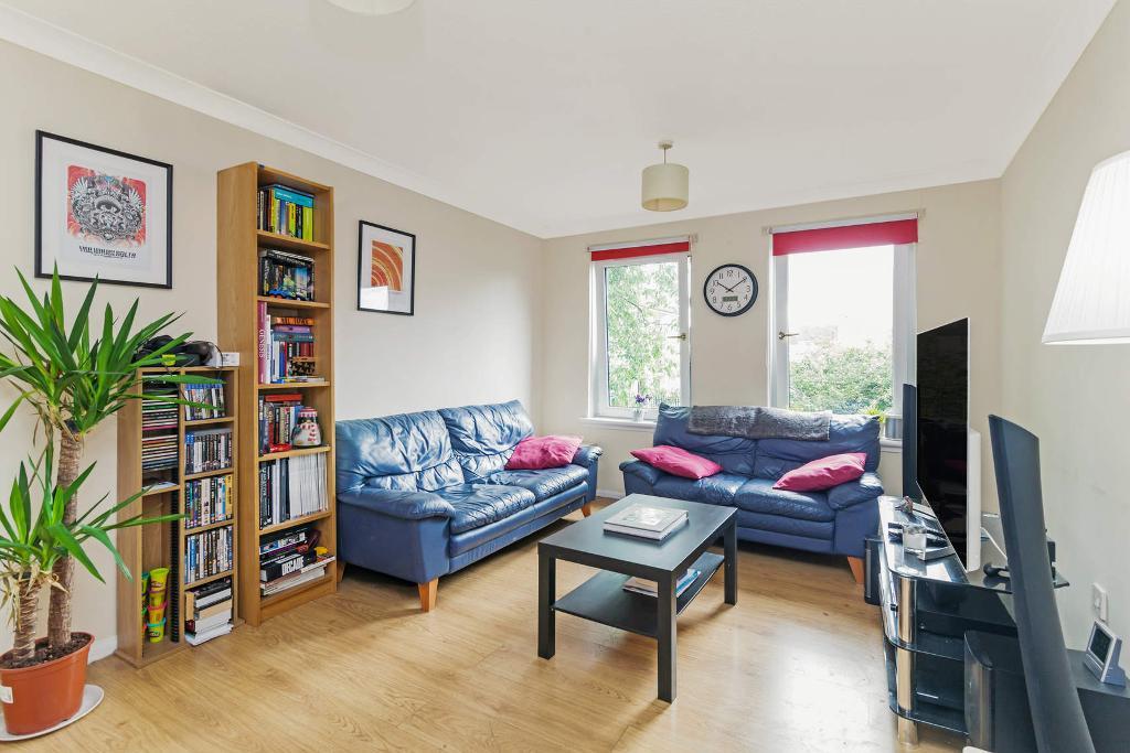 2 Bedroom Flat For Sale in Claythorn Park, Bridgeton, Glasgow, G40 2HY