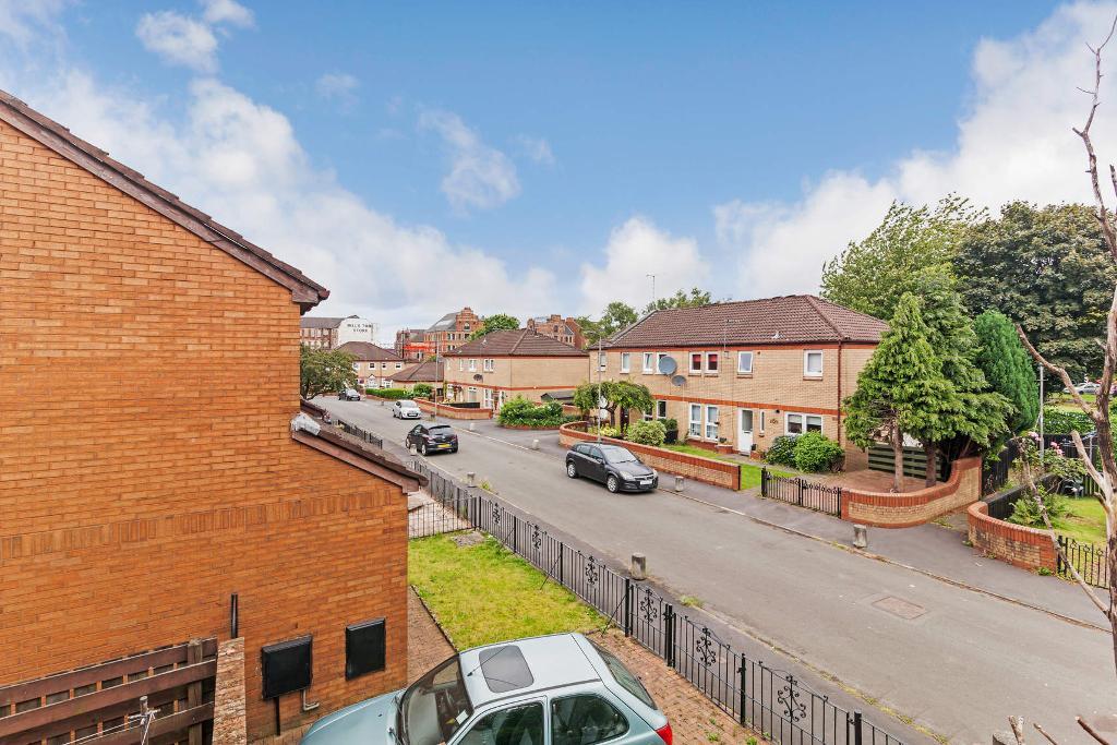2 Bedroom Flat For Sale in Claythorn Park, Bridgeton, Glasgow, G40 2HY