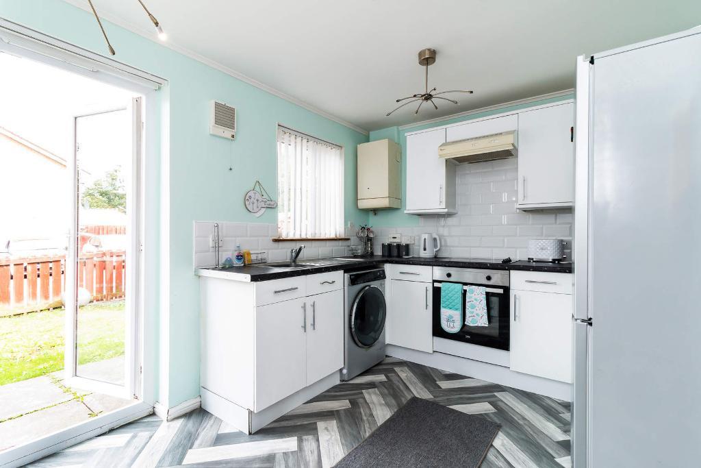 2 Bedroom End Terraced For Sale in Springhill Farm Road, Baillieston