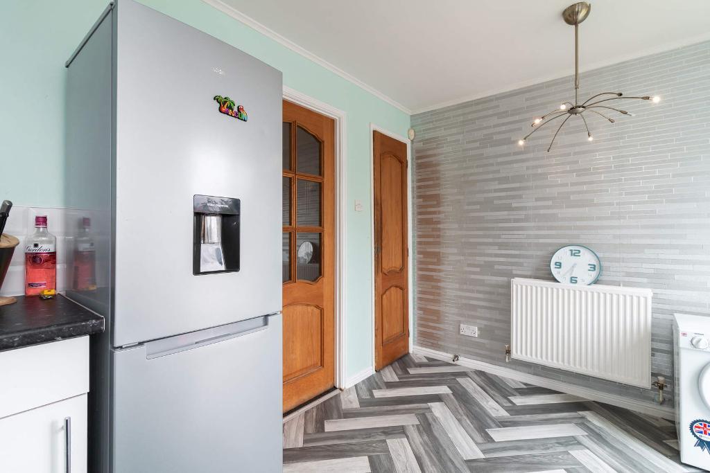 2 Bedroom End Terraced For Sale in Springhill Farm Road, Baillieston