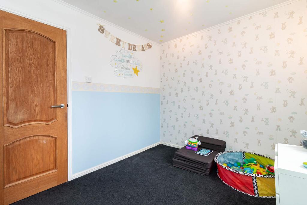 2 Bedroom End Terraced For Sale in Springhill Farm Road, Baillieston