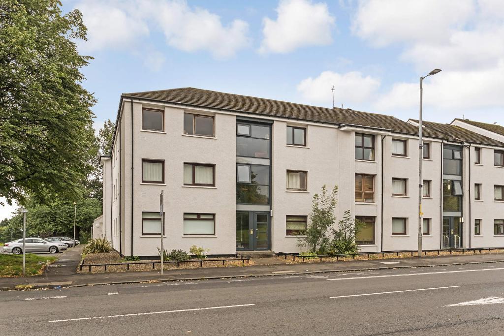 2 Bedroom Flat For Sale in London Road, Glasgow, G40 1PN