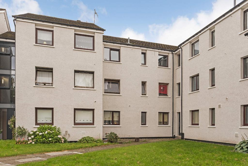 2 Bedroom Flat For Sale in London Road, Glasgow, G40 1PN