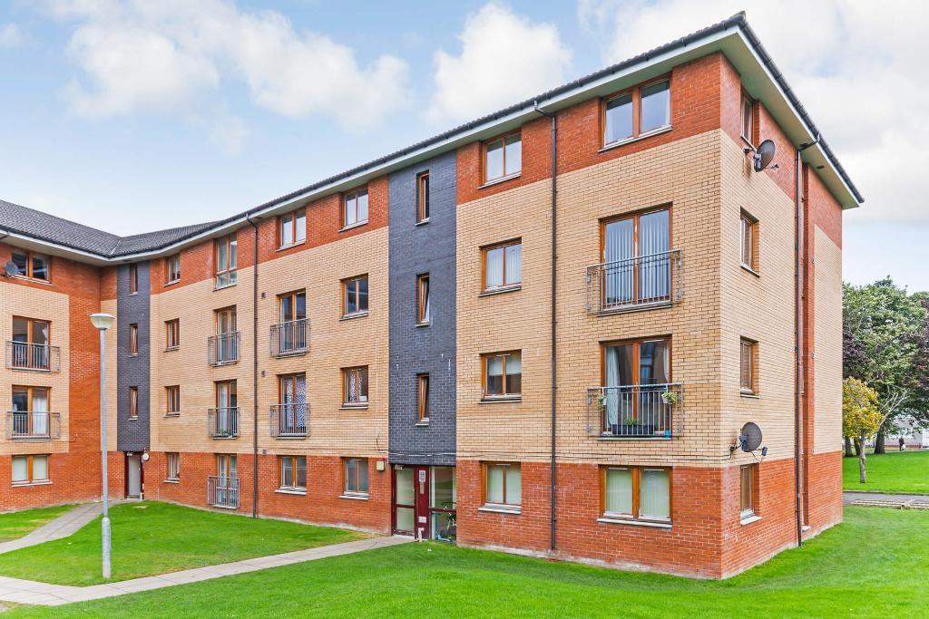 2 Bedroom Flat For Sale in Dalmarnock Drive, Bridgeton, G40 4LS