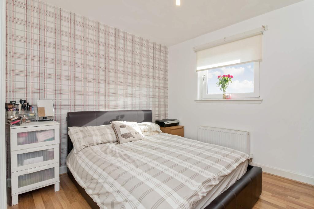 2 Bedroom Flat For Sale in Viewmount Drive, Maryhill, Glasgow, G20 0LS