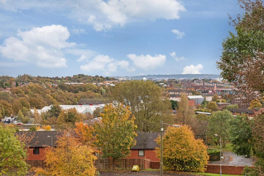 2 Bedroom Flat For Sale in Viewmount Drive, Maryhill, Glasgow, G20 0LS