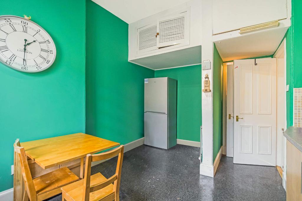 2 Bedroom Flat For Sale in Duke Street, Dennistoun, Glasgow, G31 1DL