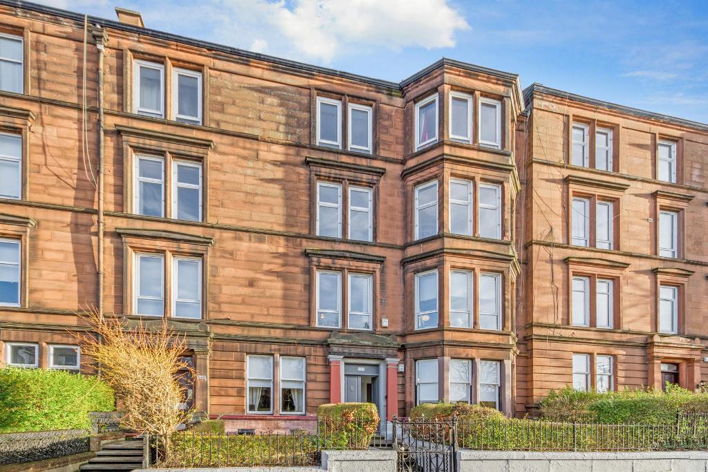 2 Bedroom Flat For Sale in Whitehill Street, Dennistoun, Glasgow, G31 2PG