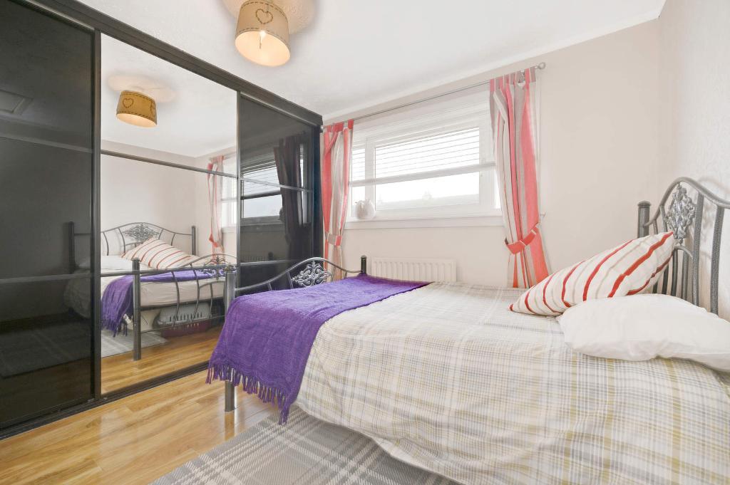 3 Bedroom End Terraced For Sale in Greenfaulds Crescent, Cumbernauld