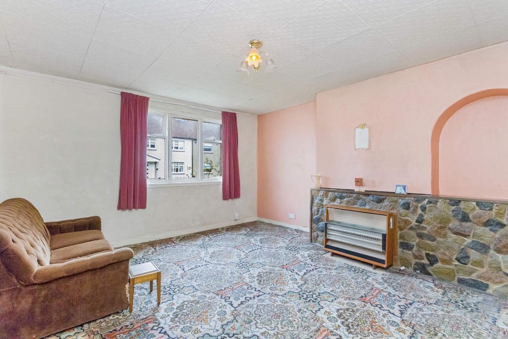 3 Bedroom End Terraced For Sale in Hozier Crescent, Uddingston