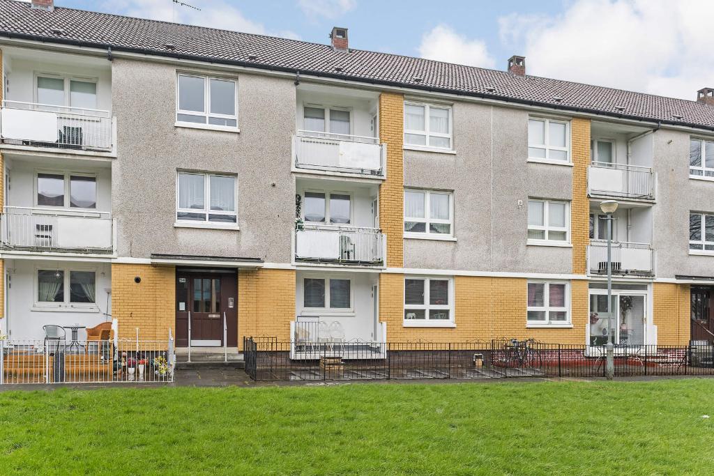 2 Bedroom Ground Floor Flat For Sale in Braehead Street, Glasgow, G5 0LQ