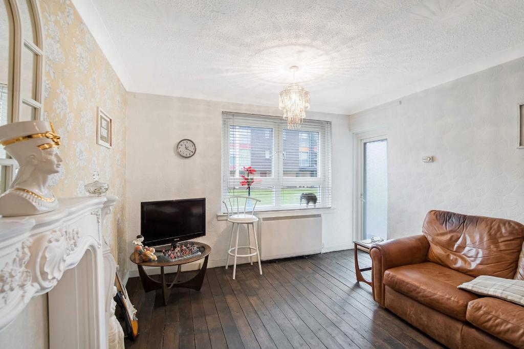 2 Bedroom Ground Floor Flat For Sale in Braehead Street, Glasgow, G5 0LQ