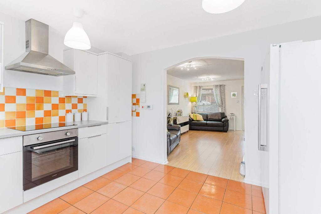 2 Bedroom End Terraced For Sale in Foresthall Crescent, Springburn, G21 4EE