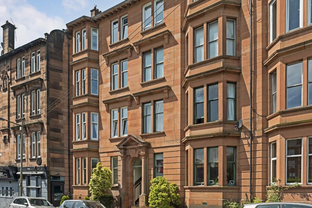 1 Bedroom Flat For Sale in Kennyhill Square, Dennistoun, Glasgow, G31 3LL