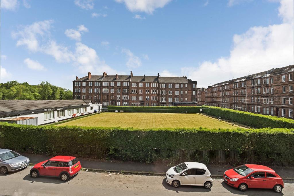 1 Bedroom Flat For Sale in Kennyhill Square, Dennistoun, Glasgow, G31 3LL