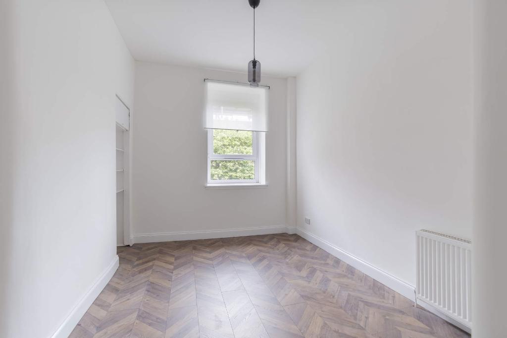 2 Bedroom Flat For Sale in Roslea Drive, Dennistoun, Glasgow, G31 2RS