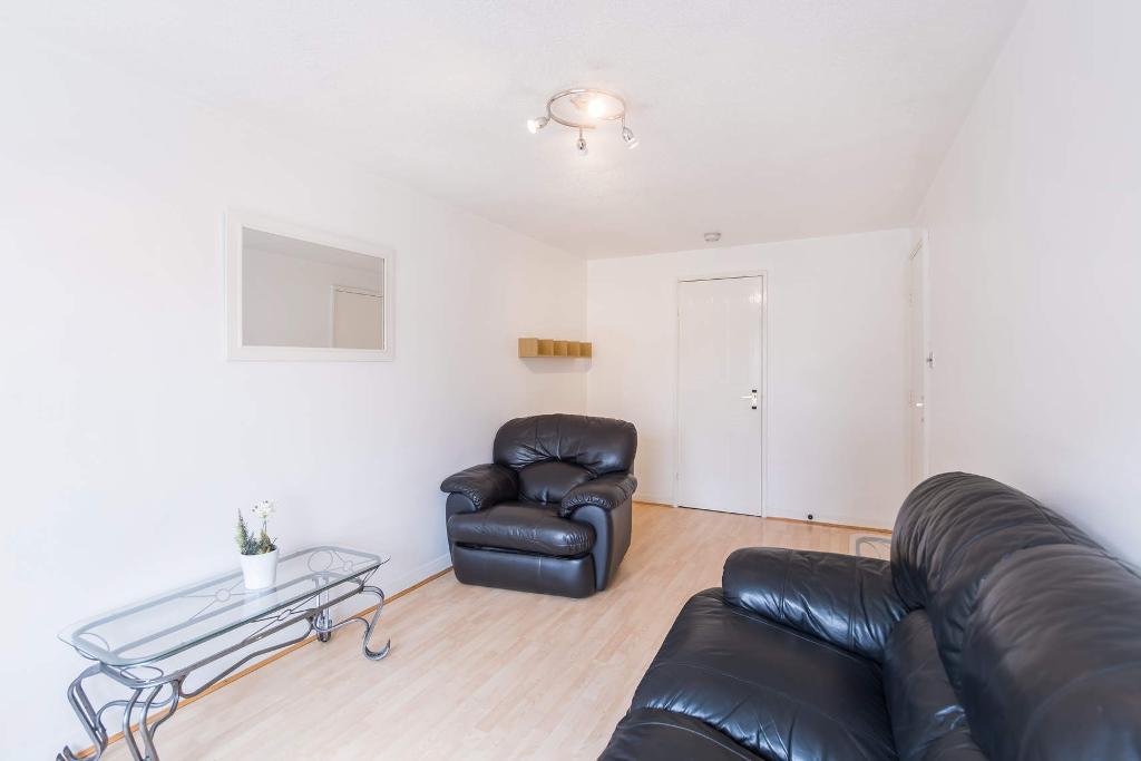 1 Bedroom Flat For Sale in Armadale Street, Dennistoun, Glasgow, G31 2QJ