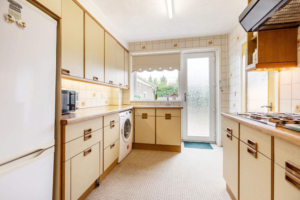 3 Bedroom Detached For Sale in Viewfield Avenue, Garrowhill, Glasgow