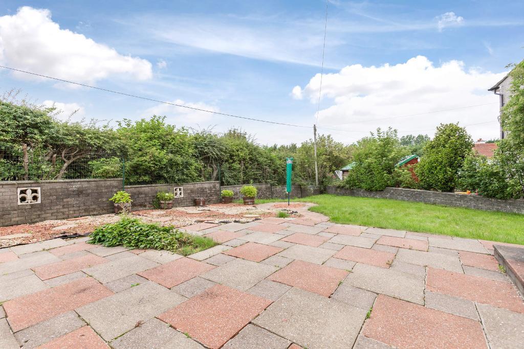 3 Bedroom Detached For Sale in Viewfield Avenue, Garrowhill, Glasgow