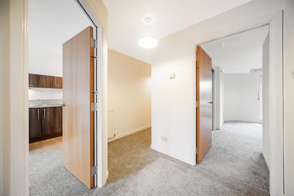 2 Bedroom Flat For Sale in Alexandra Gate, Dennistoun, G31 3AY