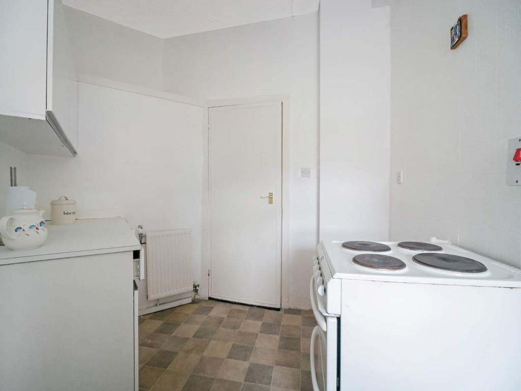 2 Bedroom Flat For Sale in Aikenhead Road, Govanhill, Glasgow, G42 0QG